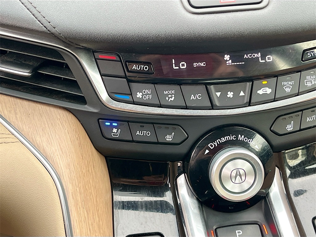 2022 Acura TLX SH-AWD Advance photo 21
