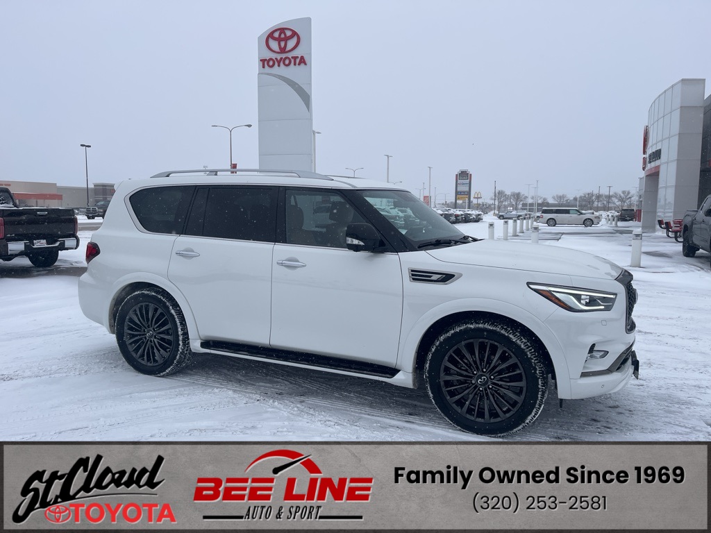 2022 INFINITI QX80 LUXE's photo