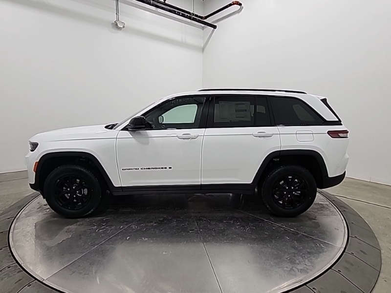 2025 Jeep Grand Cherokee Altitude X photo 4