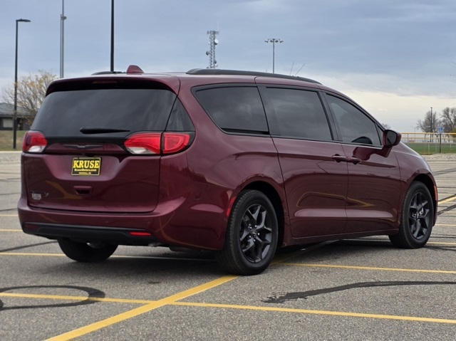 2018 Chrysler Pacifica Touring Plus