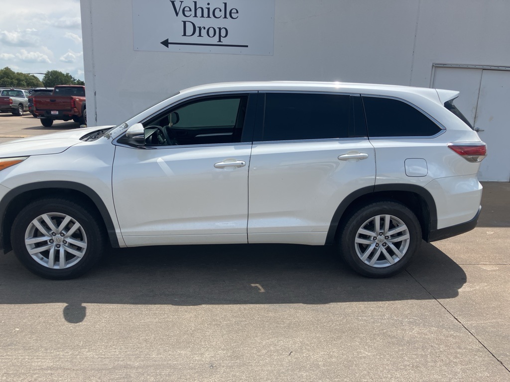 Used 2015 Toyota Highlander LE with VIN 5TDZARFH2FS014008 for sale in Katy, TX