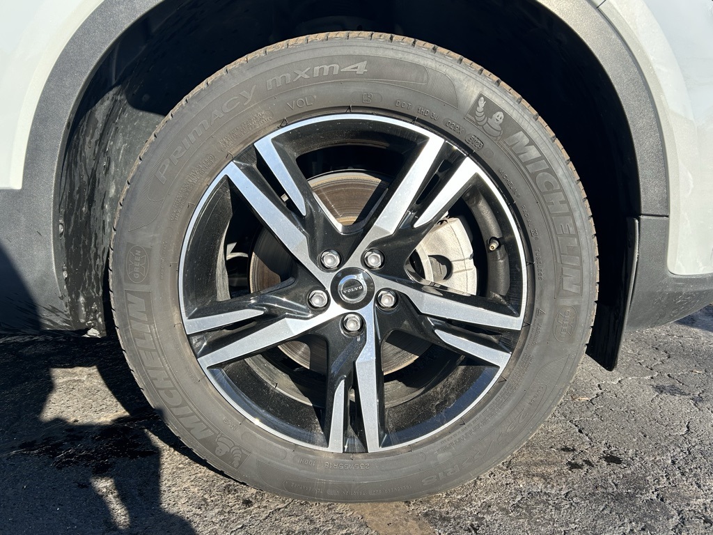 used 2024 Volvo XC40 car, priced at $26,675