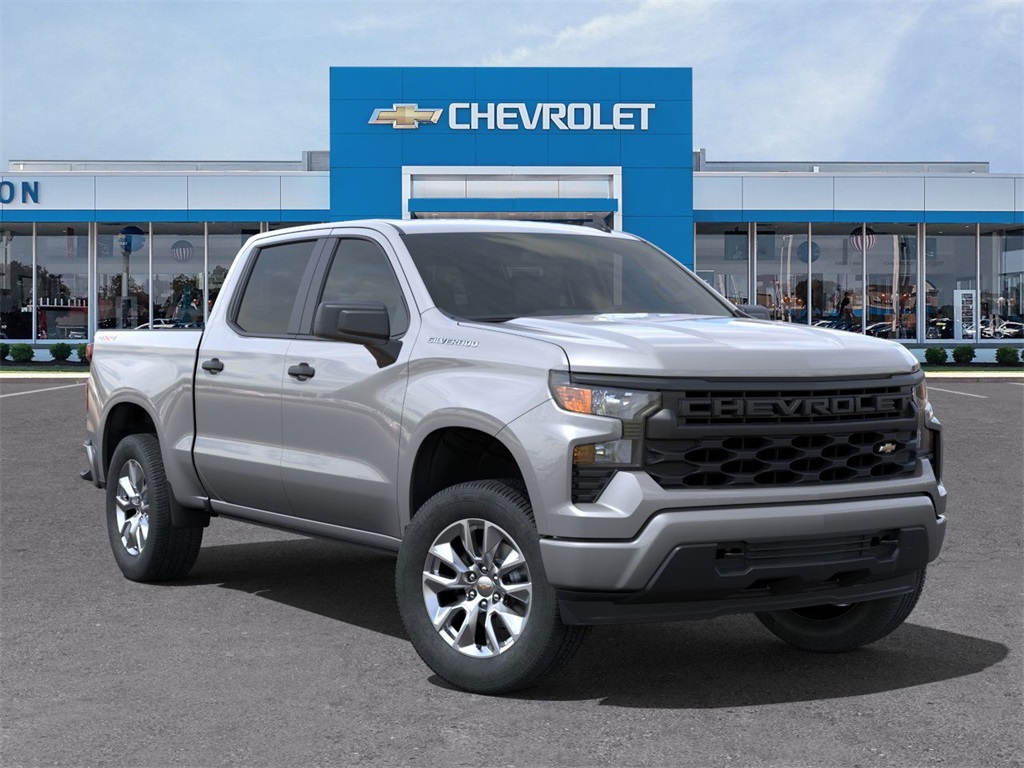 2025 Chevrolet Silverado 1500 Custom 4D Crew Cab 4WD 7