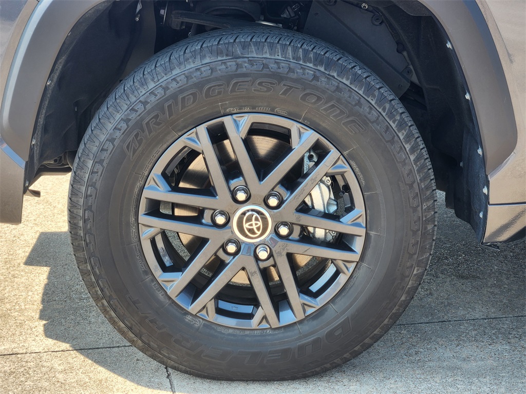 2024 Toyota Tundra SR5 photo 9