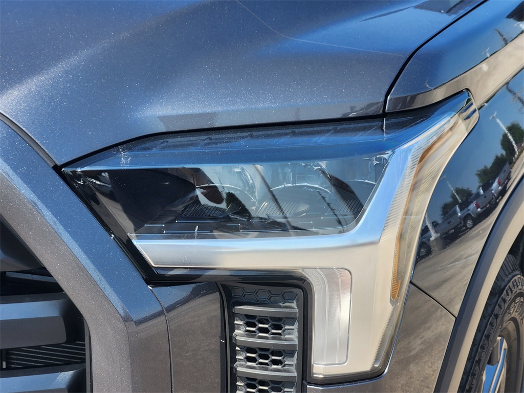 2024 Toyota Tundra SR5 photo 8
