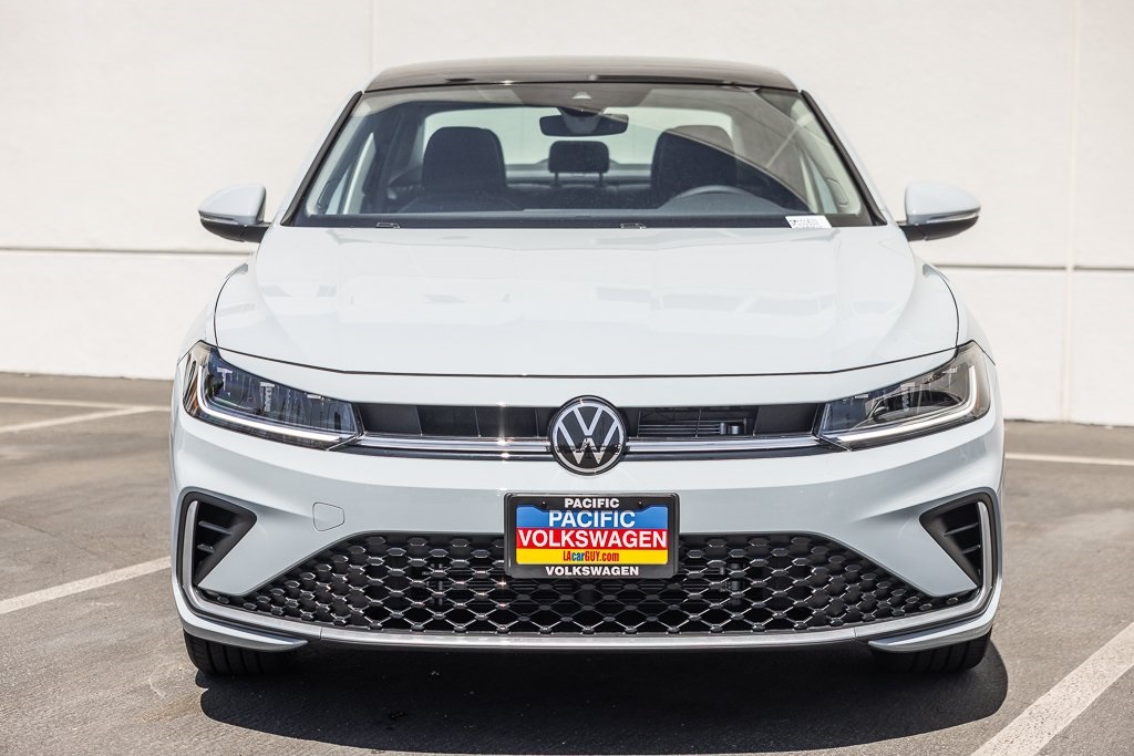 2025 Volkswagen Jetta SEL's photo