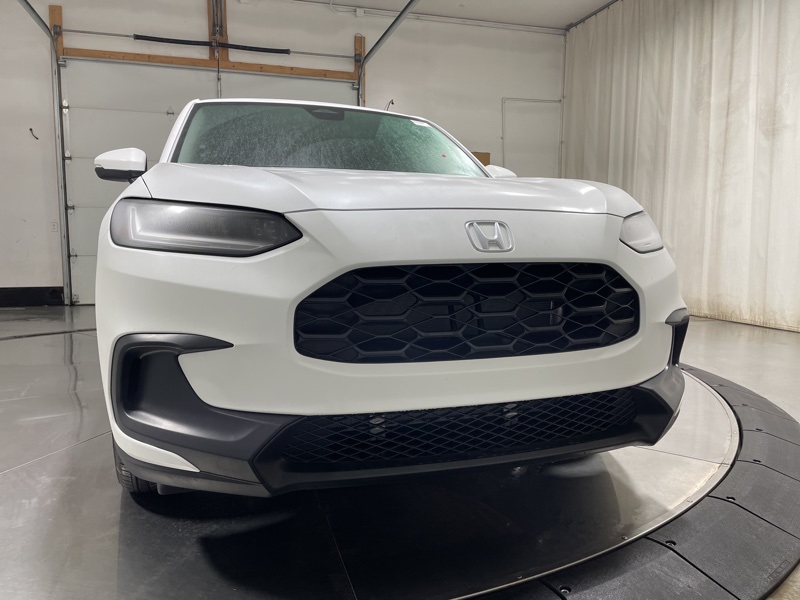 2026 Honda HR-V LX photo 2