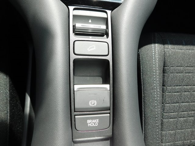 New 2025 Honda HR-V LX 4D Sport Utility