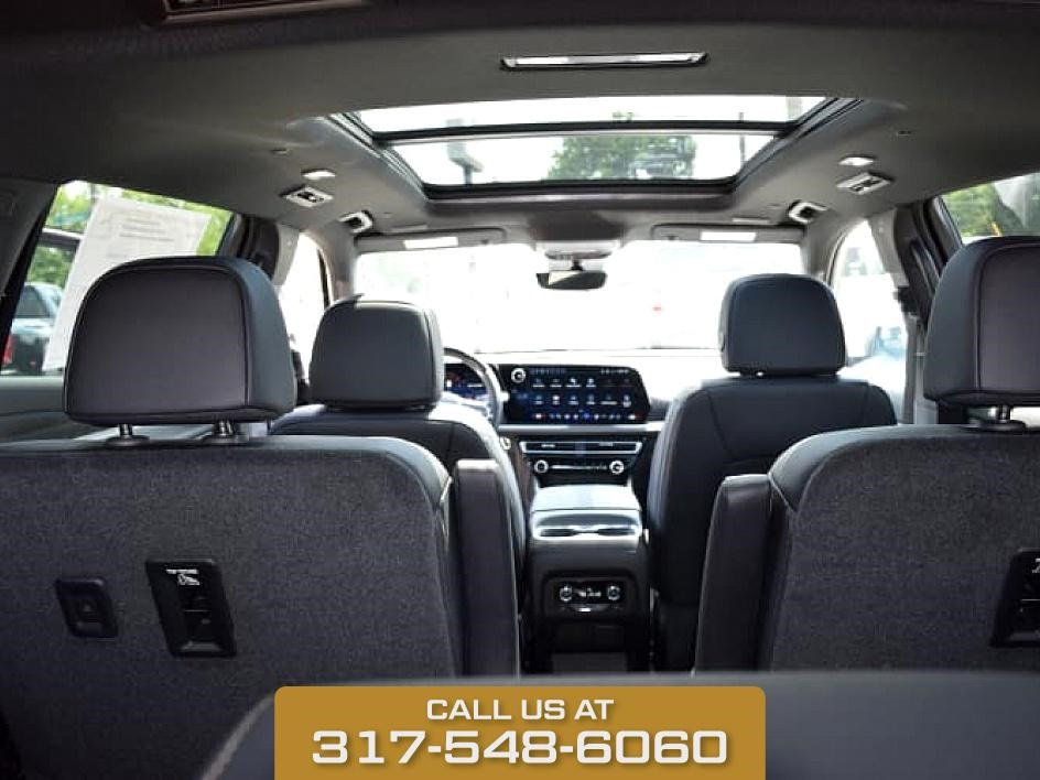 2025 Black Metallic Chevrolet Traverse High Country FWD SUV