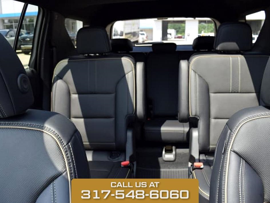 2025 Black Metallic Chevrolet Traverse High Country FWD SUV