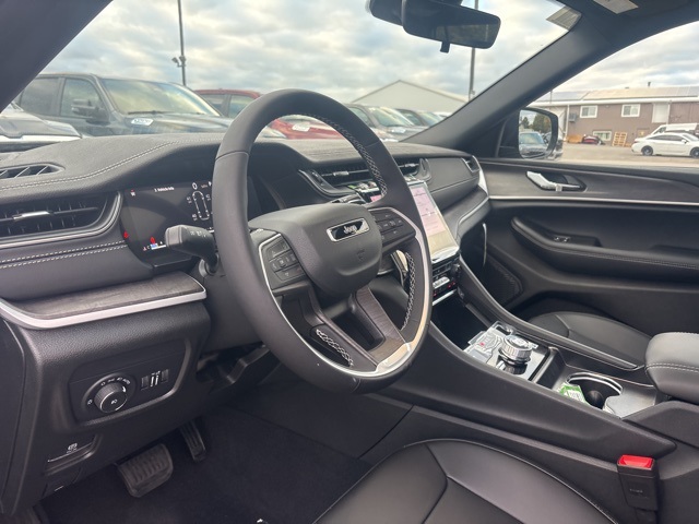 New 2025 Jeep Grand Cherokee L SUV