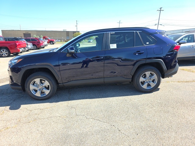 2025 Toyota RAV4 Hybrid XLE photo 4