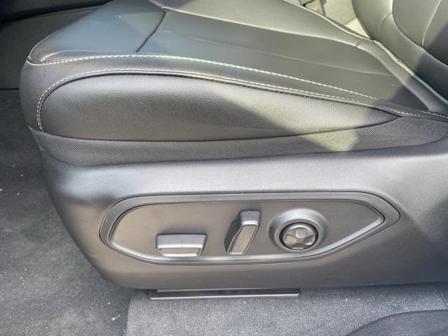 new 2024 Jeep Grand Cherokee car, priced at $56,037