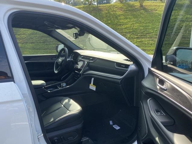 new 2024 Jeep Grand Cherokee car, priced at $56,037