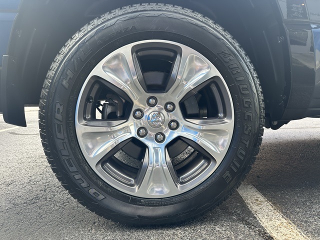 2023 Diamond Black Crystal Pearlcoat Ram 1500 Laramie 4X4 Truck