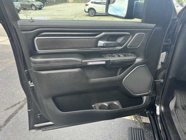 2023 Diamond Black Crystal Pearlcoat Ram 1500 Laramie 4X4 Truck