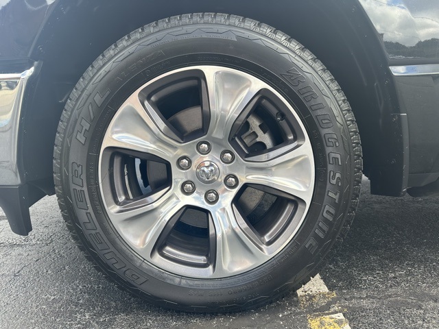 2023 Diamond Black Crystal Pearlcoat Ram 1500 Laramie 4X4 Truck