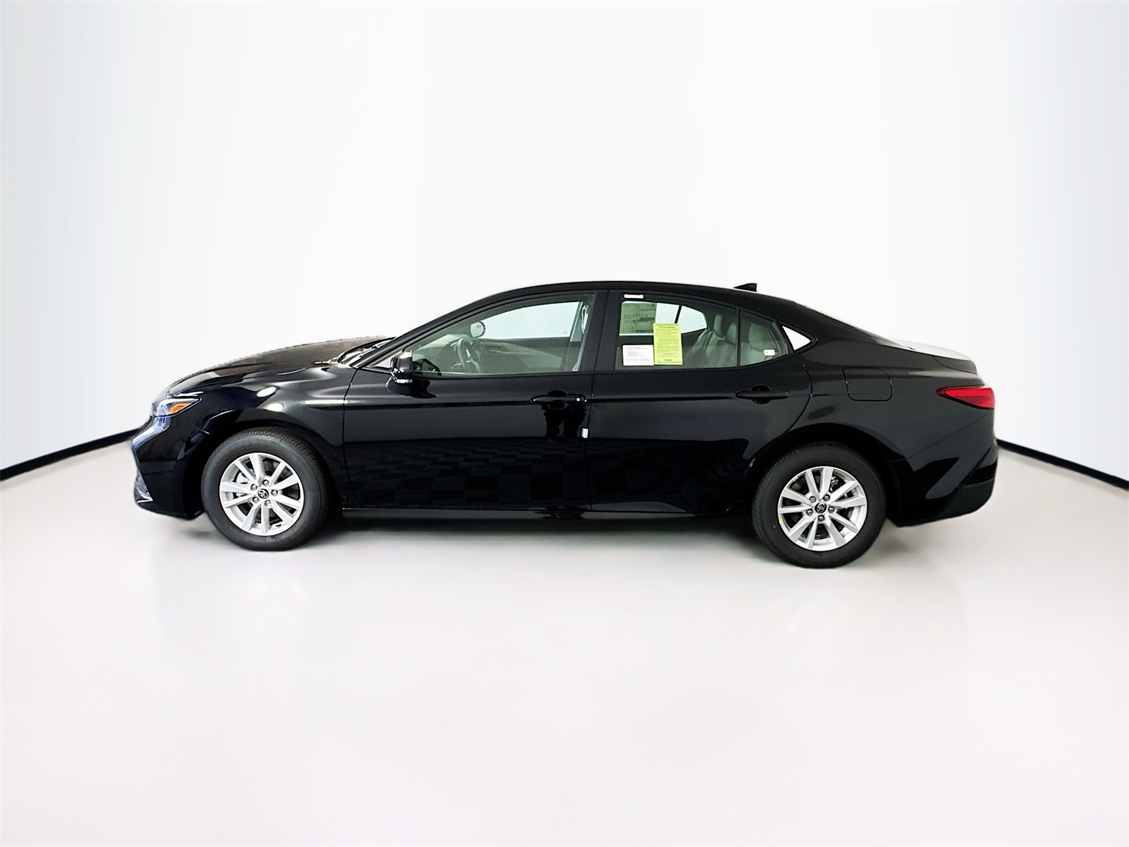 2026 Toyota Camry LE photo 2