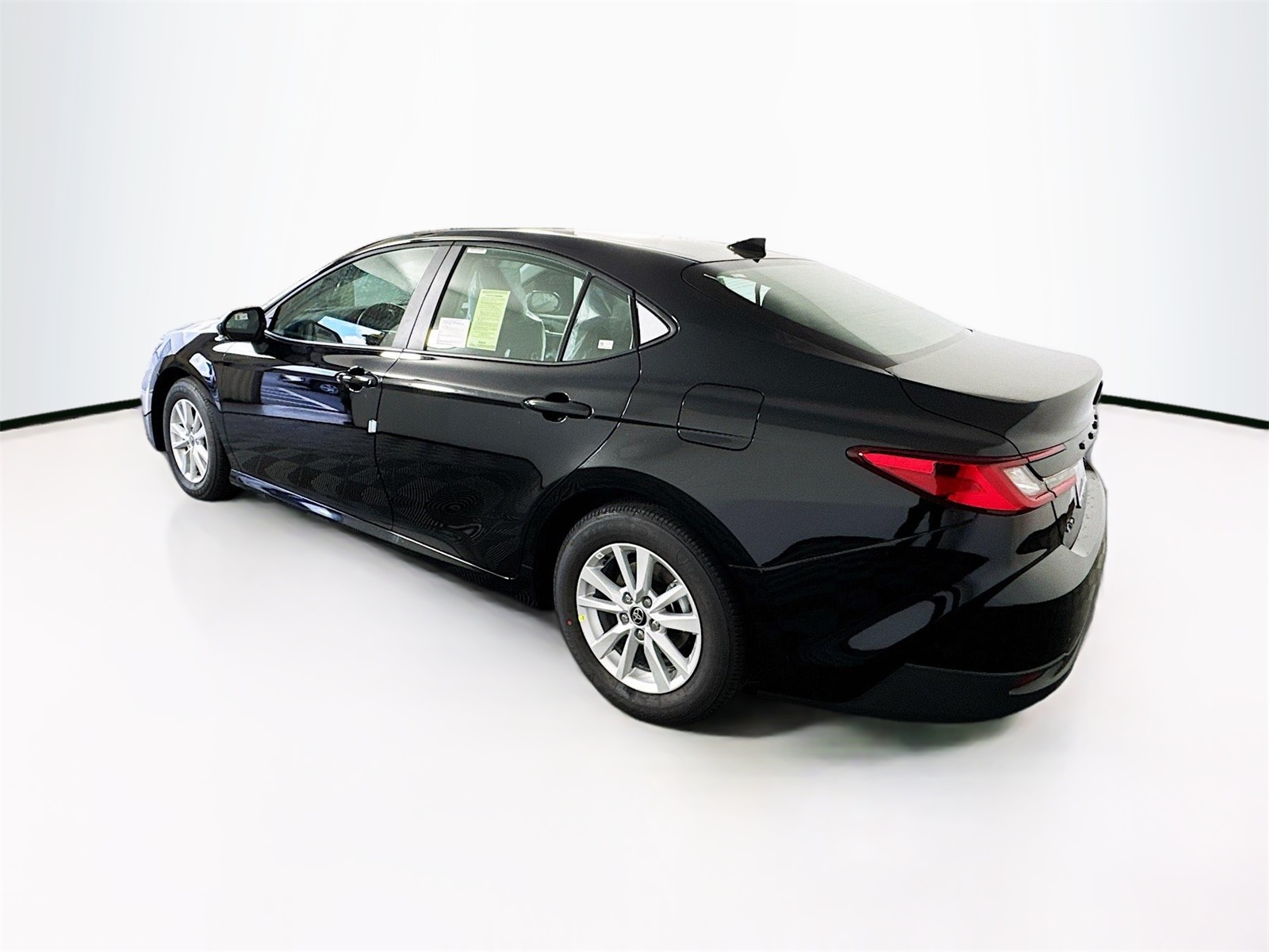 2026 Toyota Camry LE photo 3