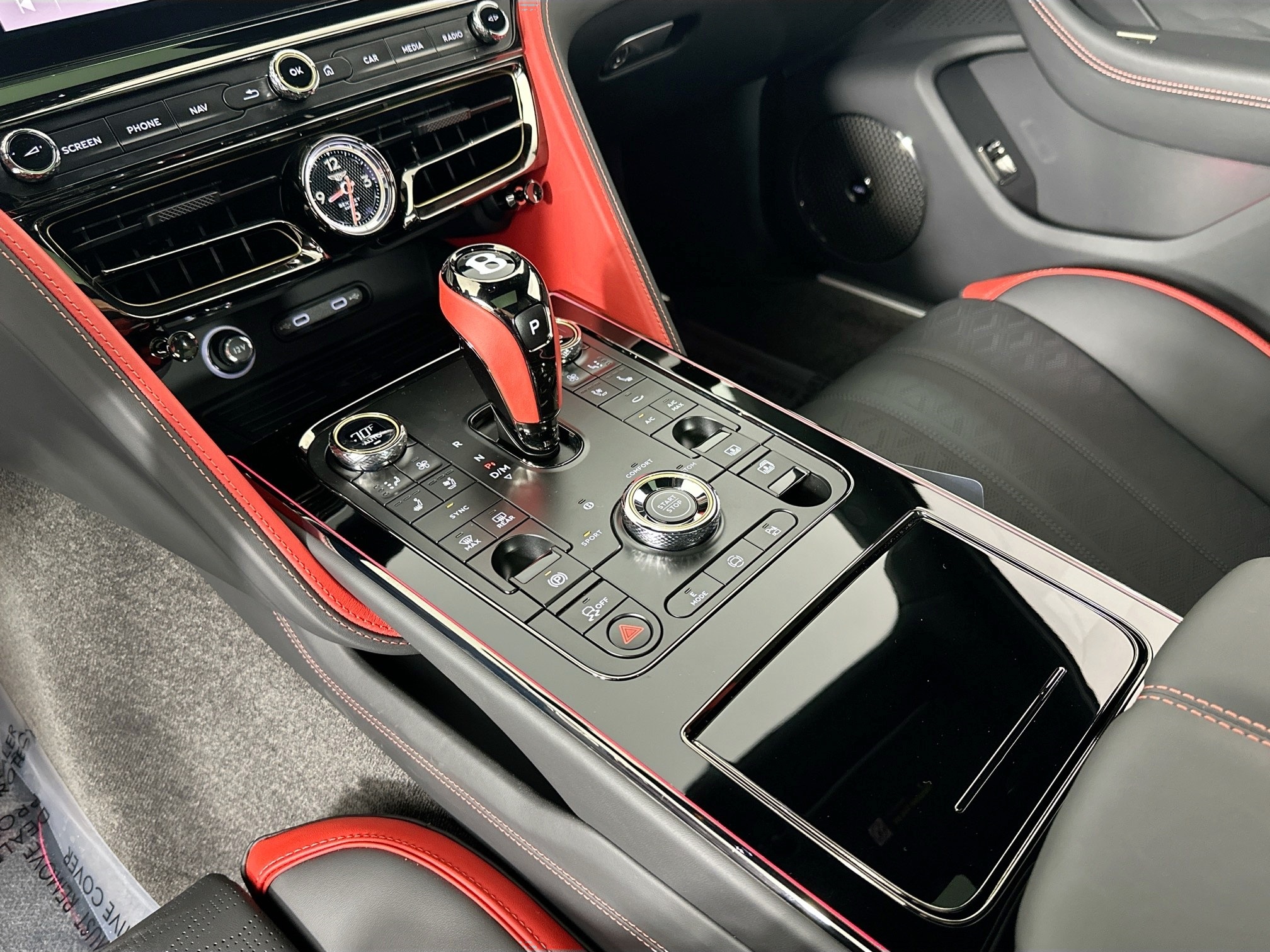 new 2025 Bentley Flying Spur car