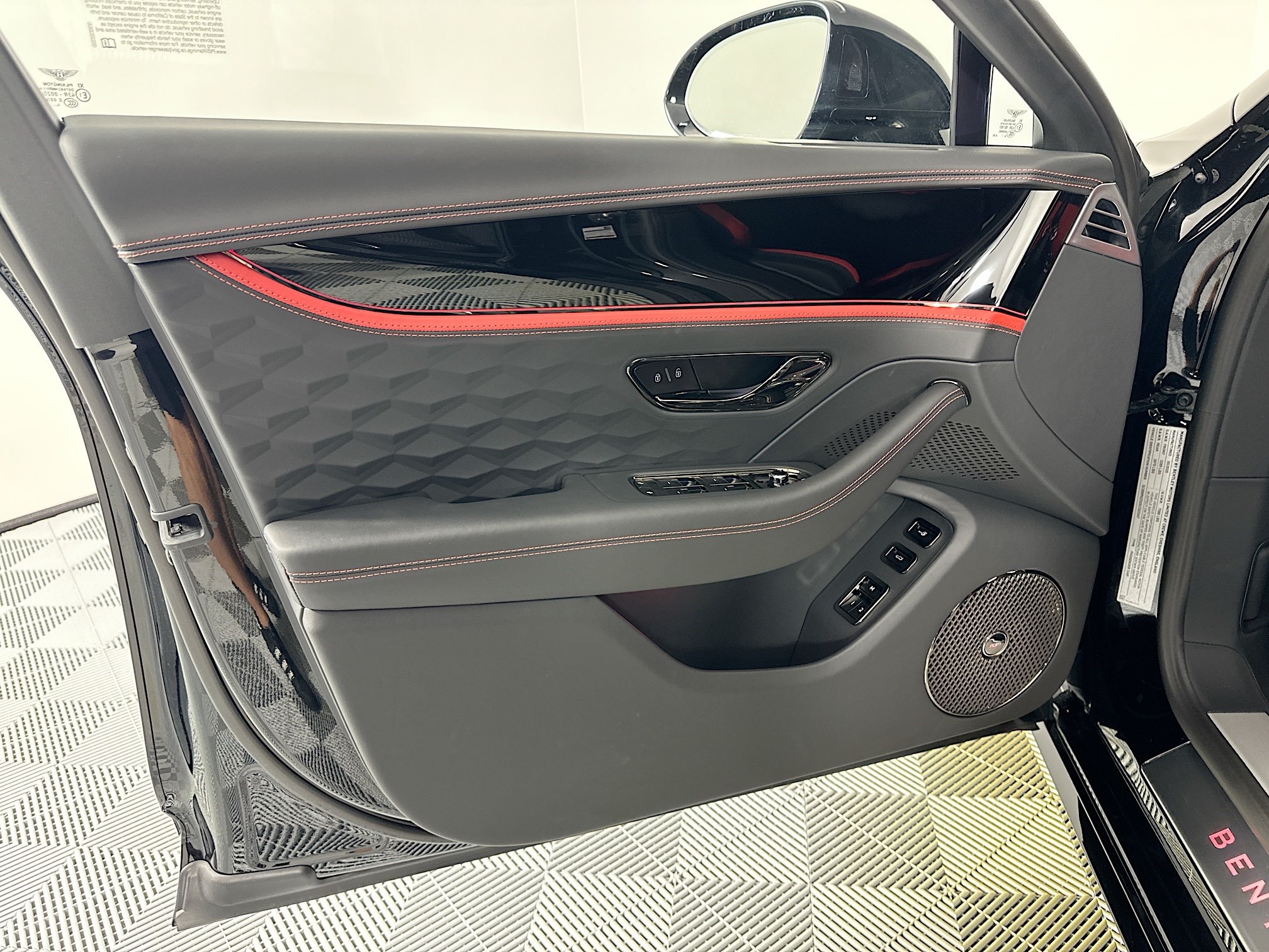 new 2025 Bentley Flying Spur car