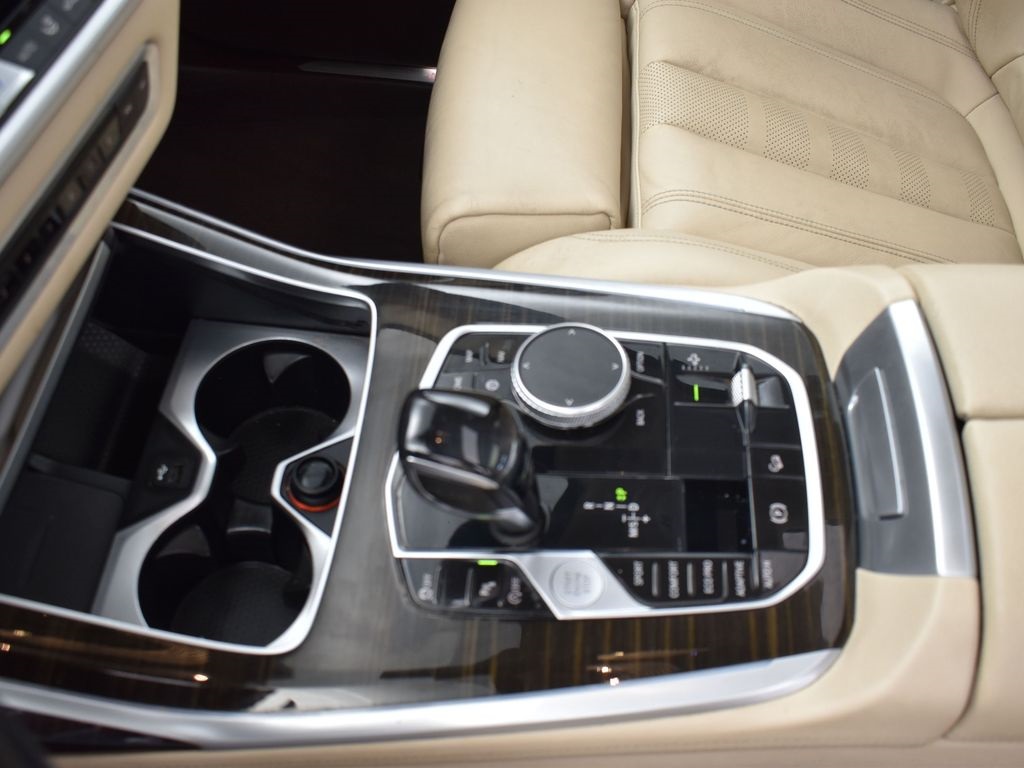 2019 Alpine White BMW X7 xDrive40i AWD SUV