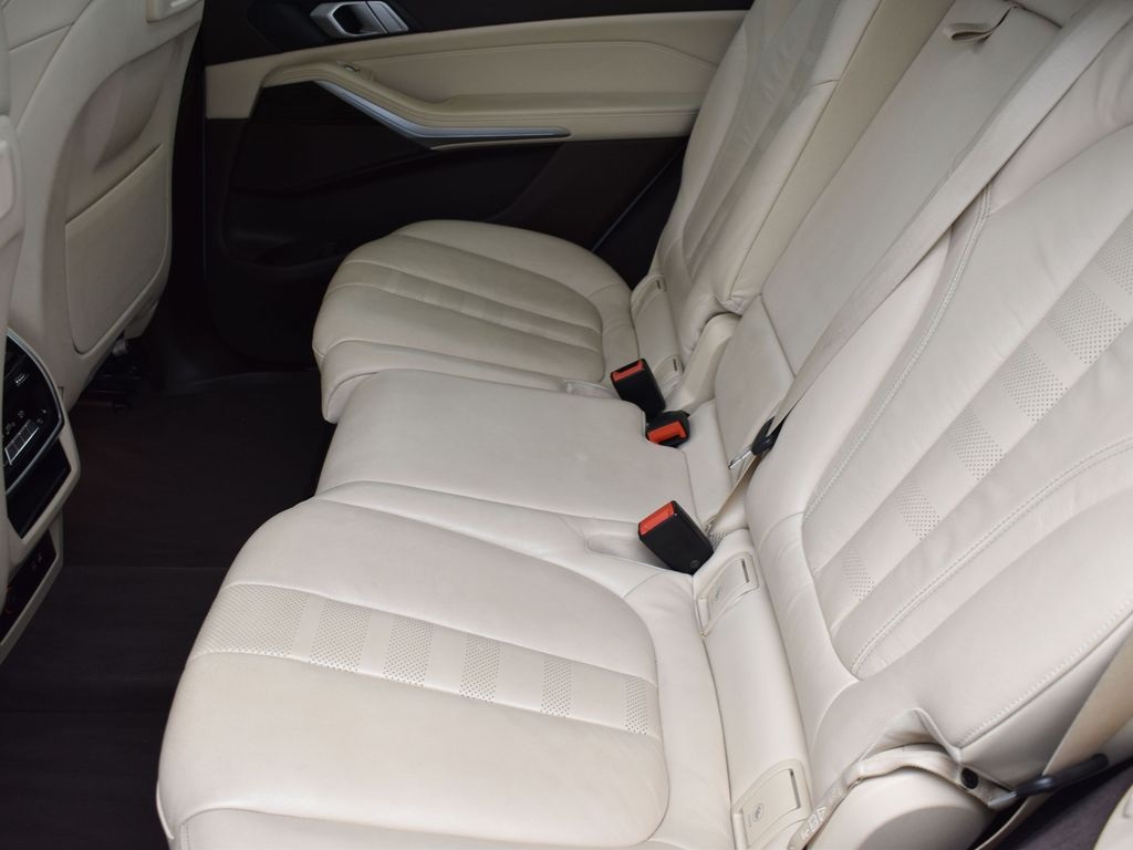 2019 Alpine White BMW X7 xDrive40i AWD SUV