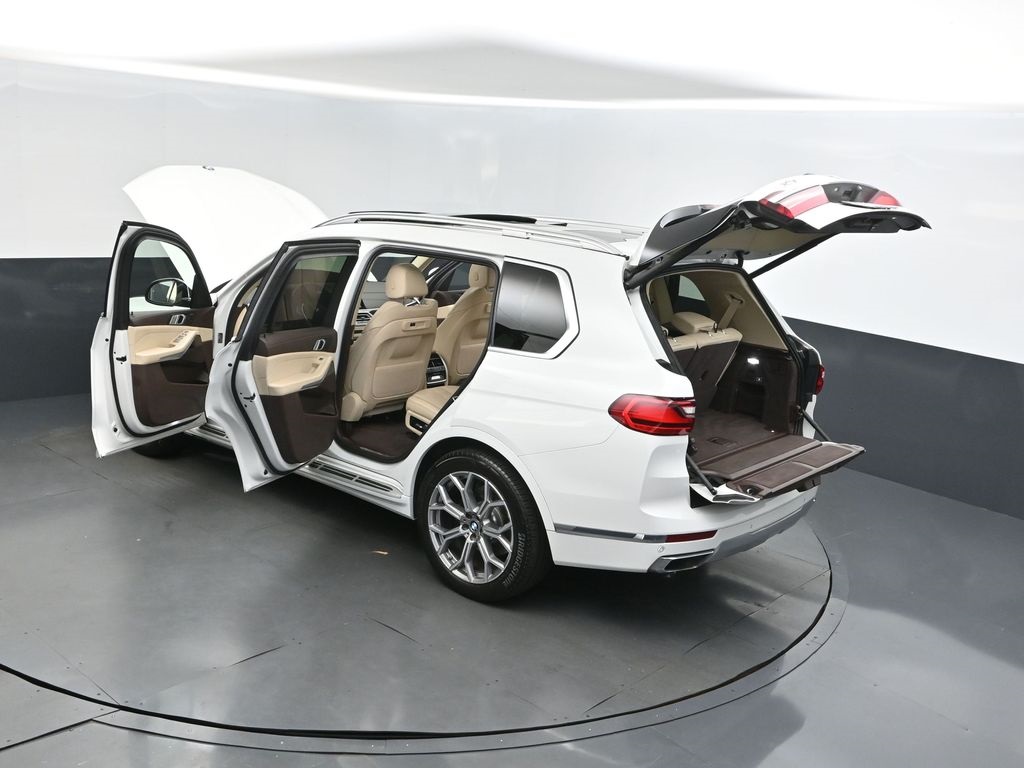 2019 Alpine White BMW X7 xDrive40i AWD SUV