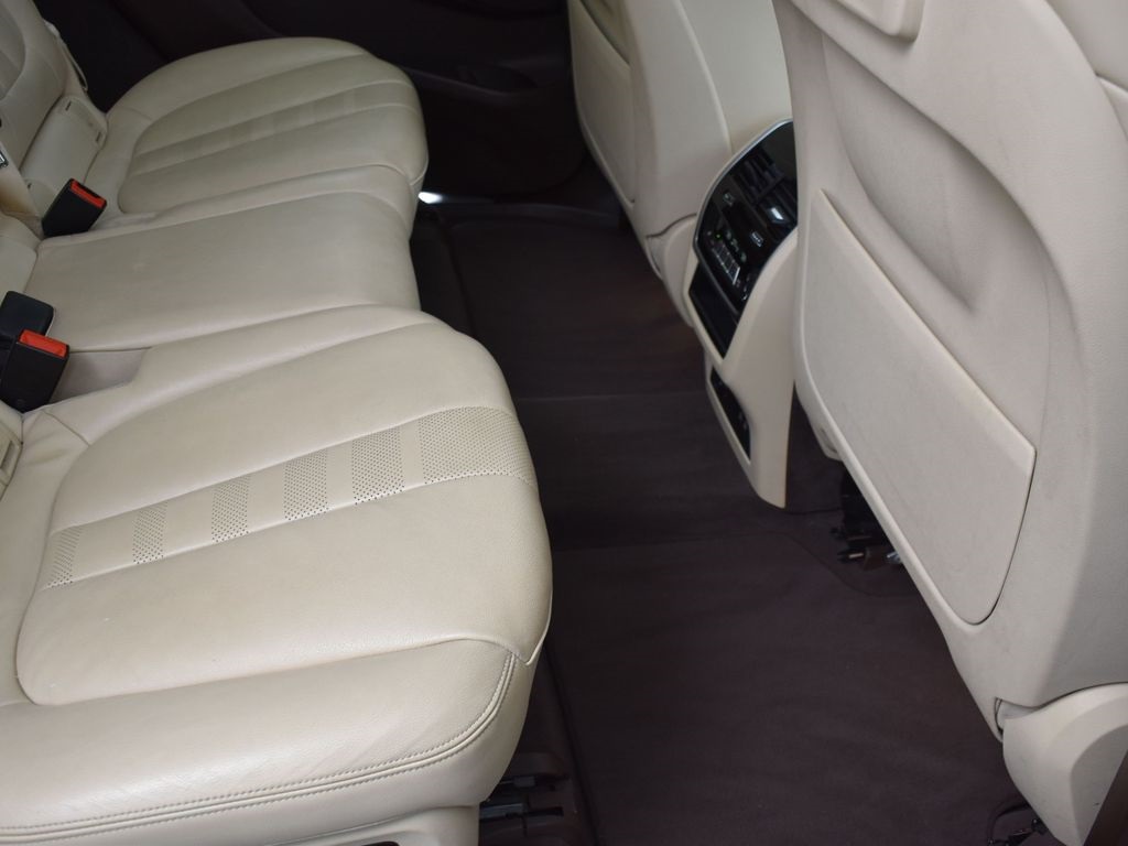 2019 Alpine White BMW X7 xDrive40i AWD SUV