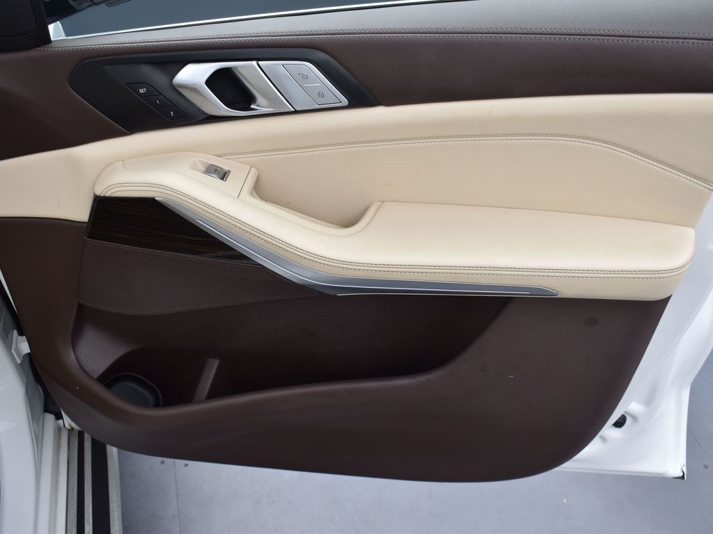 2019 Alpine White BMW X7 xDrive40i AWD SUV