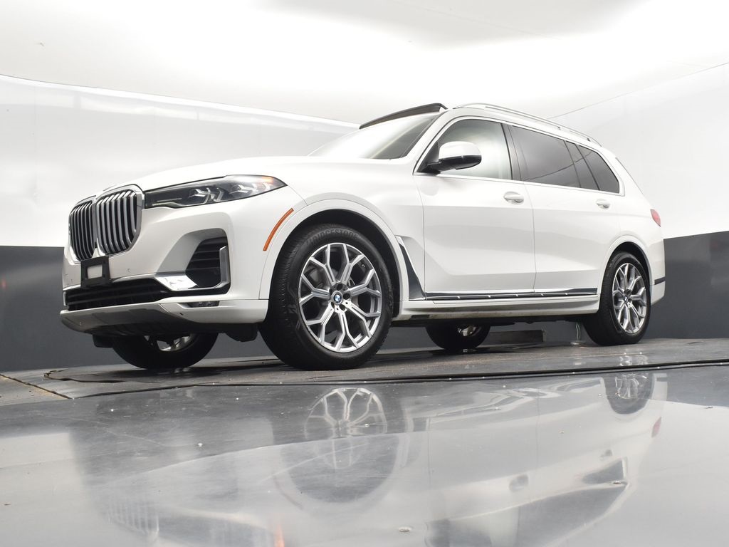 2019 Alpine White BMW X7 xDrive40i AWD SUV
