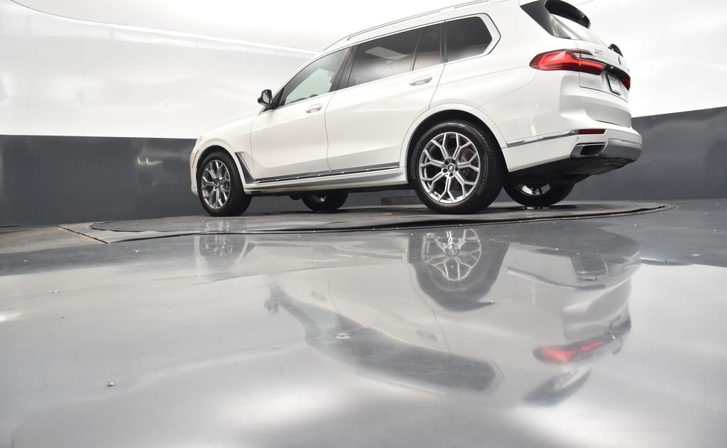 2019 Alpine White BMW X7 xDrive40i AWD SUV