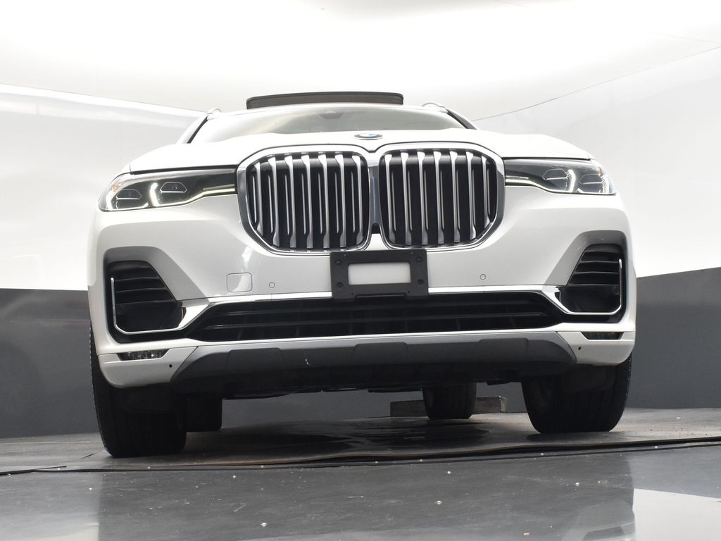 2019 Alpine White BMW X7 xDrive40i AWD SUV