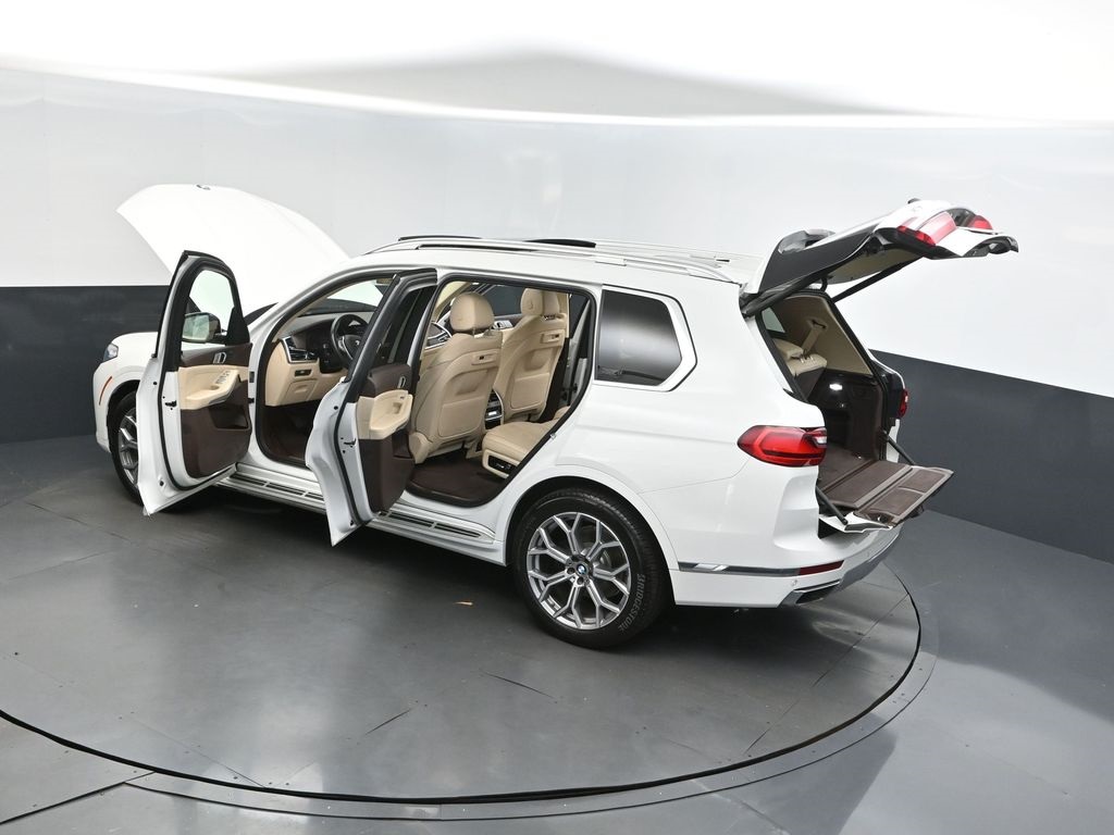 2019 Alpine White BMW X7 xDrive40i AWD SUV