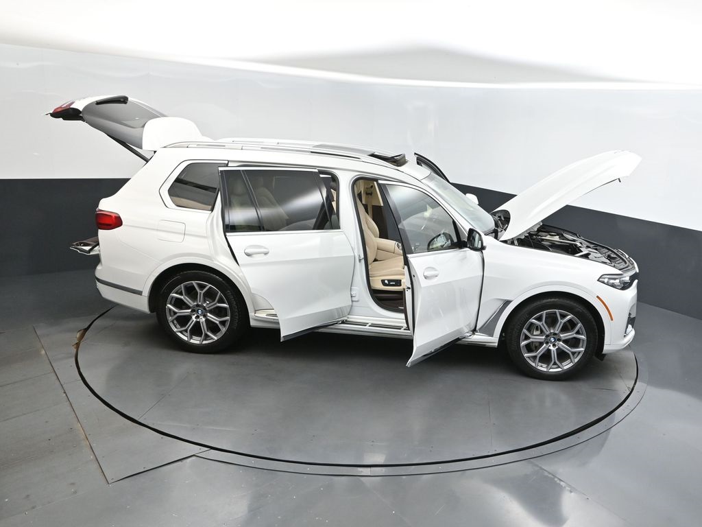 2019 Alpine White BMW X7 xDrive40i AWD SUV