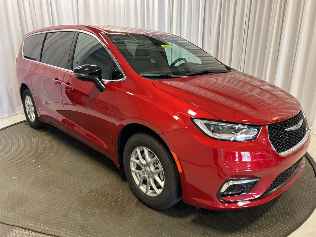 new 2026 Chrysler Pacifica car, priced at $39,499