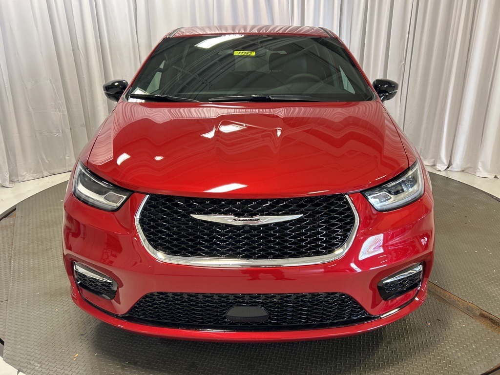 new 2026 Chrysler Pacifica car, priced at $39,499