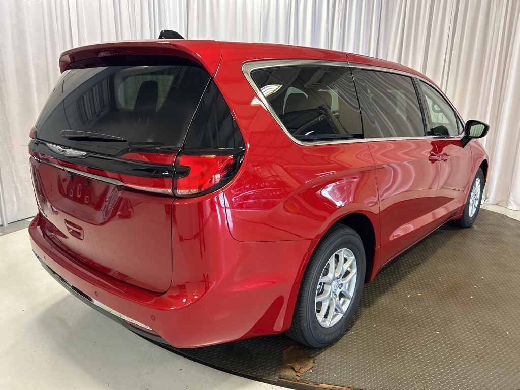 new 2026 Chrysler Pacifica car, priced at $39,499