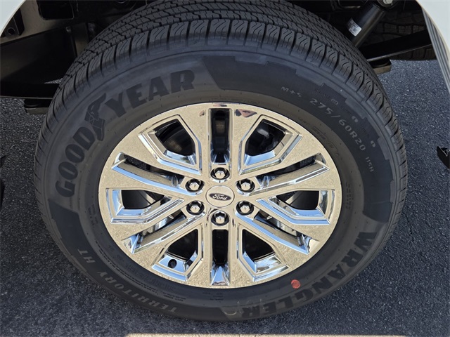 New 2025 Ford F-150 XLT 4D SuperCrew