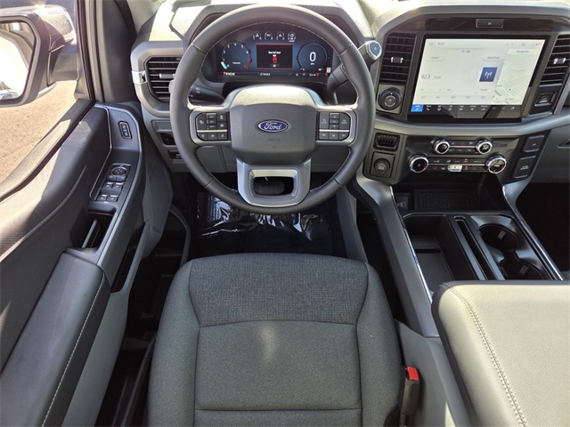New 2025 Ford F-150 XLT 4D SuperCrew