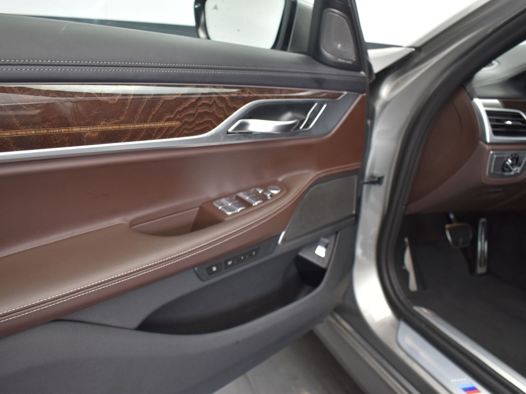 2022 Donington Gray Metallic BMW 7 Series 740i RWD Sedan