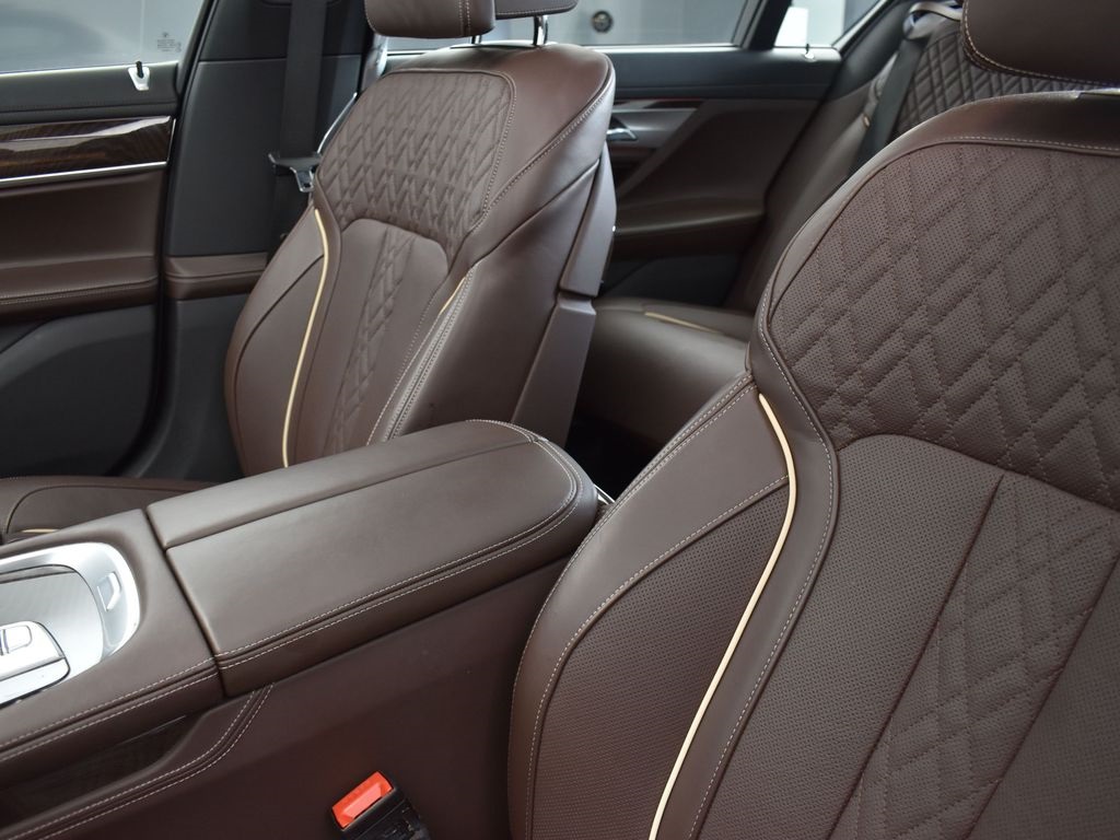 2022 Donington Gray Metallic BMW 7 Series 740i RWD Sedan