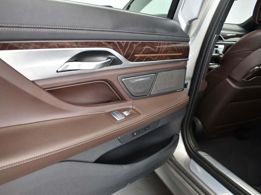 2022 Donington Gray Metallic BMW 7 Series 740i RWD Sedan