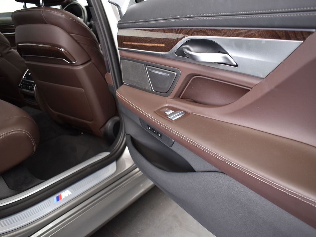 2022 Donington Gray Metallic BMW 7 Series 740i RWD Sedan