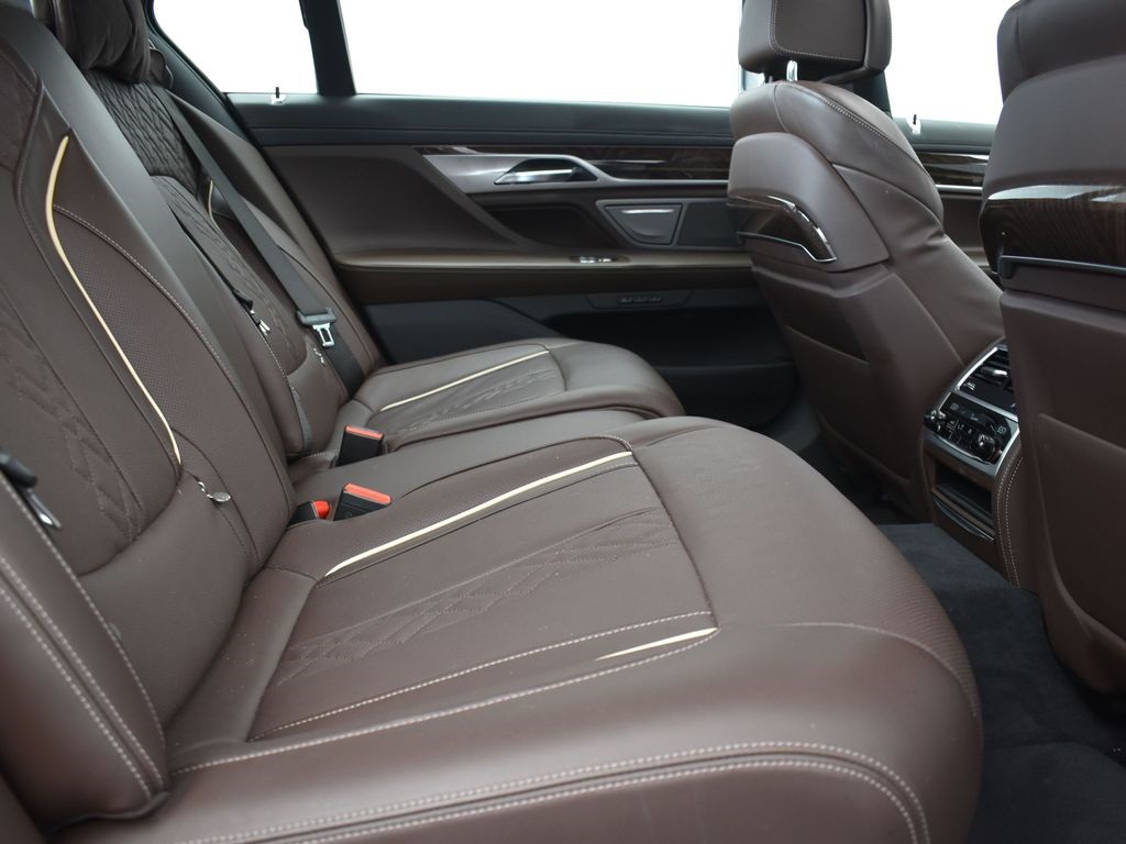 2022 Donington Gray Metallic BMW 7 Series 740i RWD Sedan