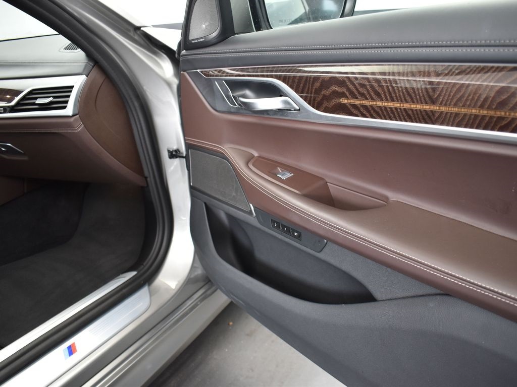 2022 Donington Gray Metallic BMW 7 Series 740i RWD Sedan