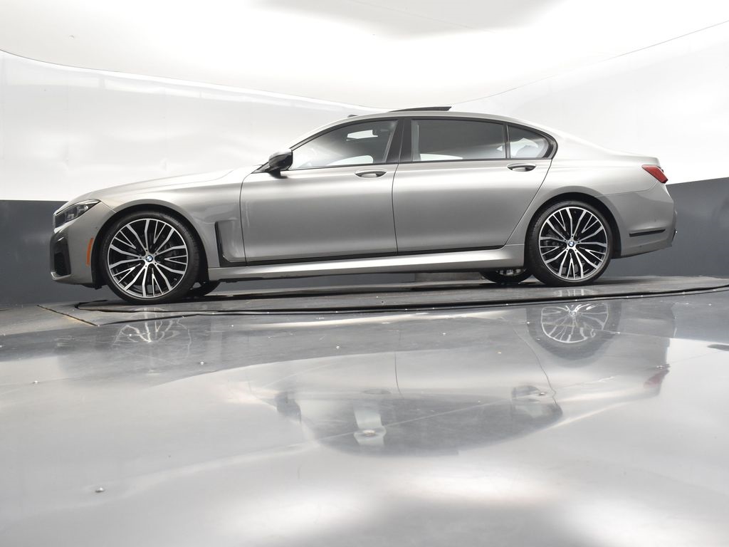 2022 Donington Gray Metallic BMW 7 Series 740i RWD Sedan