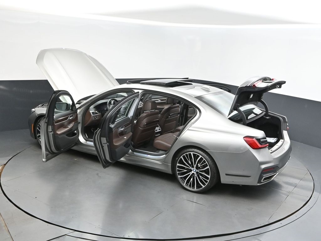 2022 Donington Gray Metallic BMW 7 Series 740i RWD Sedan