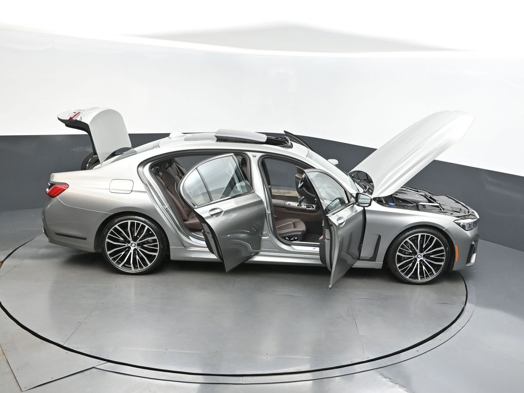 2022 Donington Gray Metallic BMW 7 Series 740i RWD Sedan