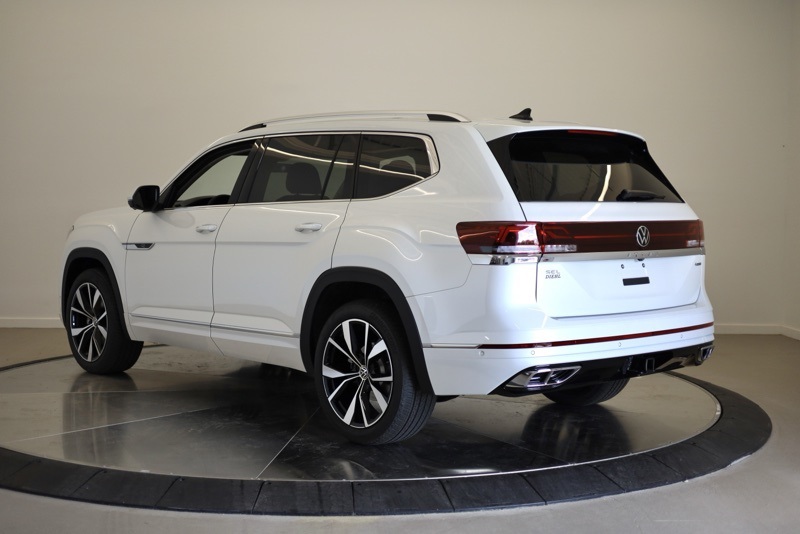 2026 Volkswagen Atlas SEL Premium R-Line photo 4